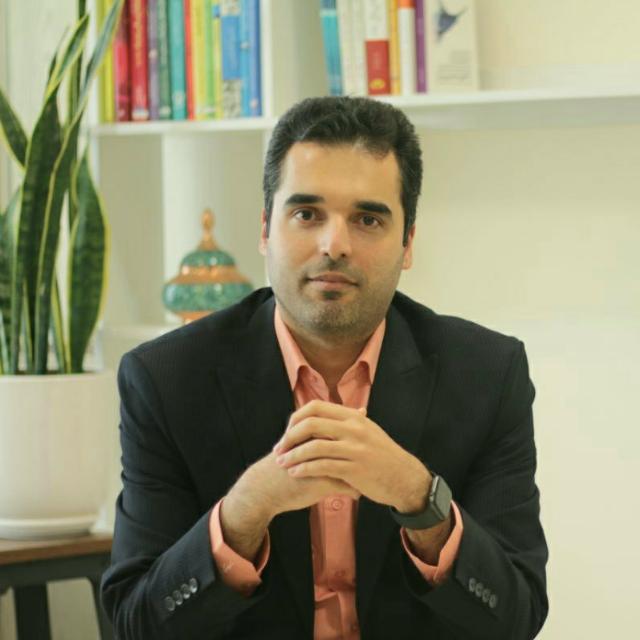 دکتر امیرعباس صاحبقرانی  